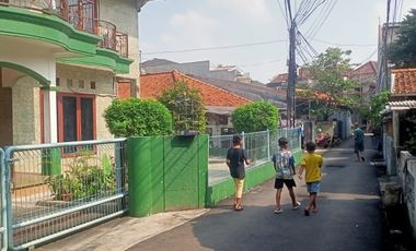 Rumah 2Lt murah di Pejaten Timur Jakarta Selatan