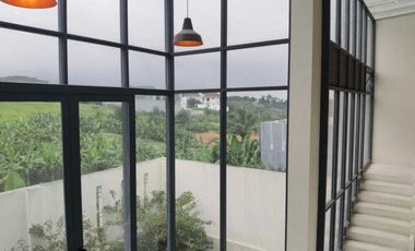 Jual rumah mewah ,  baru Kota Baru Parahyangan