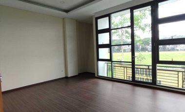 Jual rumah mewah ,  baru Kota Baru Parahyangan