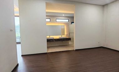Jual rumah mewah ,  baru Kota Baru Parahyangan