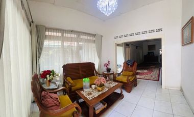 Rumah di Lokasi Komersil Gunung Batu Cocok Buat Kantor Buat Usaha