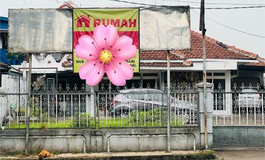 Rumah di Lokasi Komersil Gunung Batu Cocok Buat Kantor Buat Usaha
