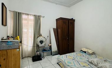 Rumah di Lokasi Komersil Gunung Batu Cocok Buat Kantor Buat Usaha