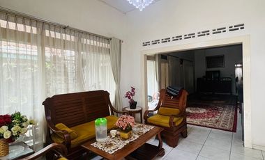 Rumah di Lokasi Komersil Gunung Batu Cocok Buat Kantor Buat Usaha