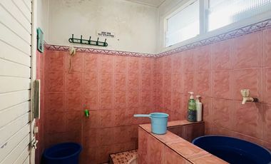 Rumah di Lokasi Komersil Gunung Batu Cocok Buat Kantor Buat Usaha