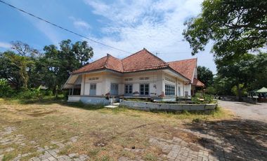 Disewakan Bangunan Bernuansa Kolonial