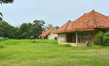 Disewakan Bangunan Bernuansa Kolonial