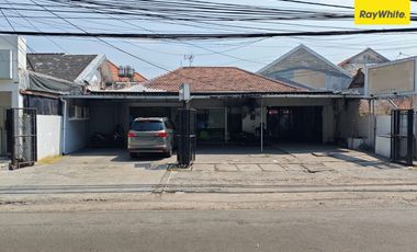 Rumah disewakan di RW 10, Dr. Sutomo, Tegalsari, Surabaya, Jawa Timur