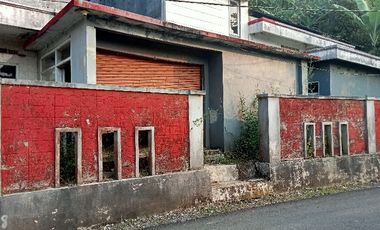 Villa 2 Lt + Gudang Teh, Lt. 1100 m, Darangdan, Purwakarta.