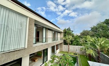 Dijual atau Disewakan Luxury villa full furnish di Nusa dua
