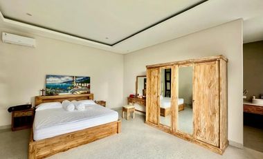 Dijual atau Disewakan Luxury villa full furnish di Nusa dua