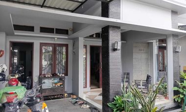 Disewakan Rumah Bagus Luas 2 Lantai Semi Furnished SHM di Pamulang