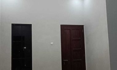 JUAL RUMAH BARU CLUSTER SOLOBARU 585 JUTA TYPE 72/72