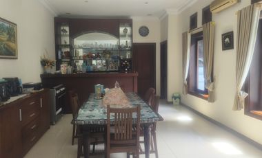 Rumah Disewakan Balikpapan Baru 1 Lt Full Furnished Kolam Renang