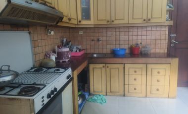 Rumah Disewakan Balikpapan Baru 1 Lt Full Furnished Kolam Renang