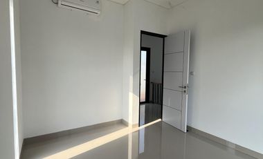 Promo Akhir Tahun RUMAH MEWAH 2 LANTAI FREE BIAYA² BEBAS BANJIR!