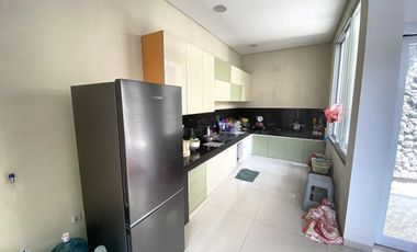 Rumah Mewah Modern  Strategis Tengah kota Serengan Solo