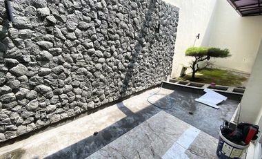 Rumah Mewah Modern  Strategis Tengah kota Serengan Solo