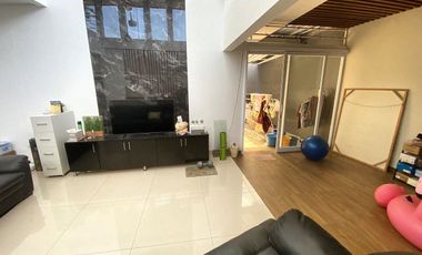 Rumah Mewah Modern  Strategis Tengah kota Serengan Solo