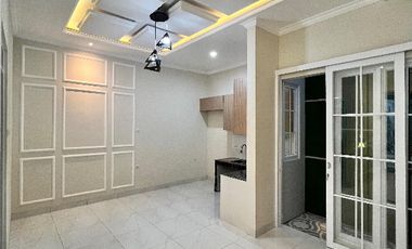 TOWNHOUSE PREMIUM DEKAT STASIUN UNIV. PANCASILA, LENTENG AGUNG