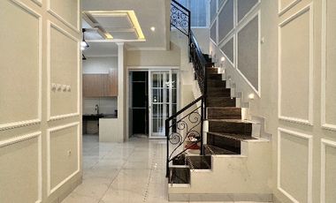 TOWNHOUSE PREMIUM DEKAT STASIUN UNIV. PANCASILA, LENTENG AGUNG
