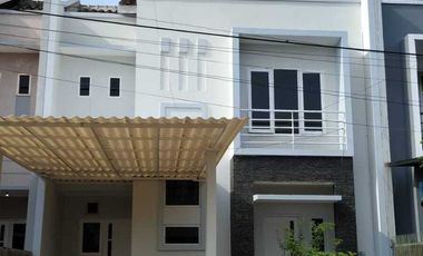 Disewakan Rumah Rapi & Siap Huni  Perumahan Jatinegara Baru,