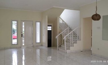 Disewakan Rumah Rapi & Siap Huni  Perumahan Jatinegara Baru,