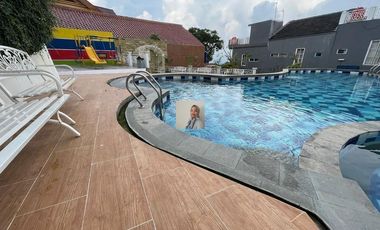 rumah nuansa villa dua lantai di cipanas puncak jawa barat