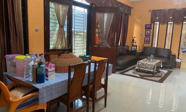 Di Jual Rumah 2 Lantai dengan lokasi strategis di Pekanbaru