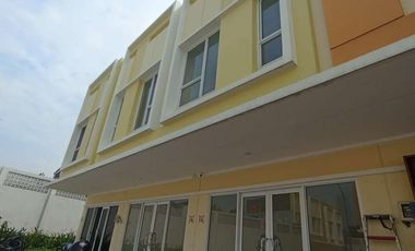 Ruko Pasar Modern Paramount siap pakai Pusat kuliner Gading Serpong