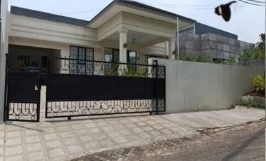 Rumah MEWAH American CLASSIC dijual di SETIABUDI Bandung