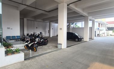 DISEWAKAN MINI BUILDING KANTOR BARU 3 LANTAI DI KEBAYORAN LAMA LOKASI