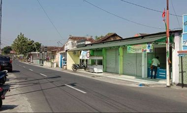 Ruko 5 Unit di Karanganyar dengan Lokasi Strategis