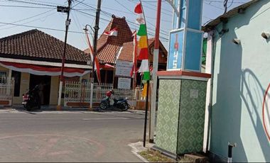 Ruko 5 Unit di Karanganyar dengan Lokasi Strategis