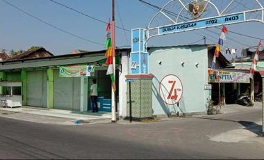 Ruko 5 Unit di Karanganyar dengan Lokasi Strategis