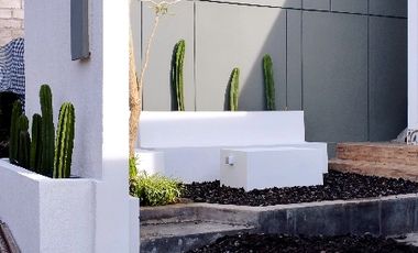 rumah di sanggulan, modern style villa