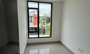 Disewakan Murah Rumah uk. 8x10m2 Milenial City  PIK 2 Kosongan