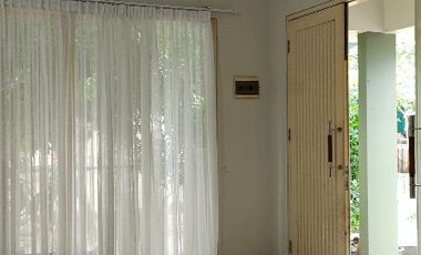 RUMAH CANTIK,KOKOH BAGUS 2 LANTAI ,DIJUAL DI CIKARANG BARU JABABEKA