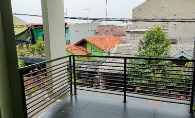 RUMAH CANTIK,KOKOH BAGUS 2 LANTAI ,DIJUAL DI CIKARANG BARU JABABEKA