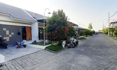 Rumah Murah PPS Suci Manyar Gresik Dijual Cepat edisi B.U Poll