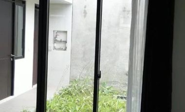 Disewa Rumah 1 Lantai Nyaman dan Aman di Kota Baru Parahyangan Bandung