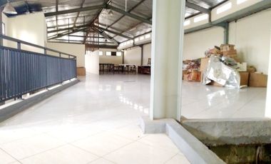 Kantor & gudang 3lantai di pinggir jln raya wibawamukti jatisari bksi