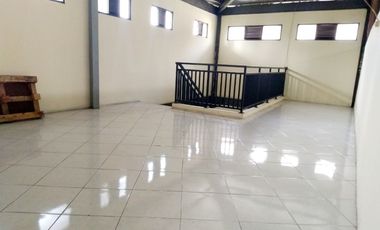 Kantor & gudang 3lantai di pinggir jln raya wibawamukti jatisari bksi