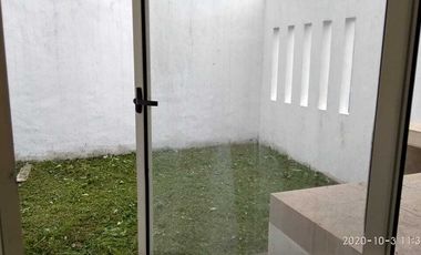 Rumah hook di Front View Rancamaya Golf Estate dengan harga terbaik