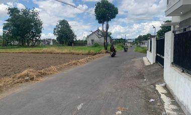 Timur Bandara Adi Sucipto, Tanah Strategis Jogja
