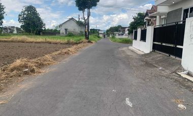 Timur Bandara Adi Sucipto, Tanah Strategis Jogja