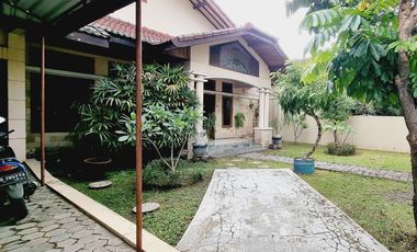 Turun Harga   Rumah 2 Lt luas 1.240m2 di Laweyan Surakarta