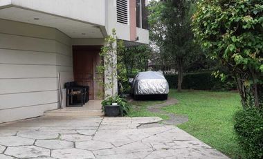 Dijual Rumah Luas plus Kosan Tubagus Ismail, Sayap Dago