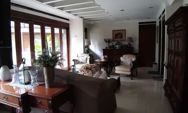 Dijual Rumah Luas plus Kosan Tubagus Ismail, Sayap Dago