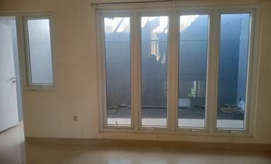 Siap Huni Rumah Citra Gran 2lantai 3 k.tidur Lokasi Strategis